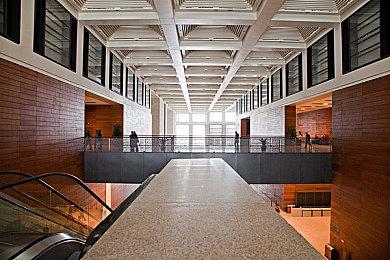 百度将推出首个AI原生地图 借助文心大模型进行重构